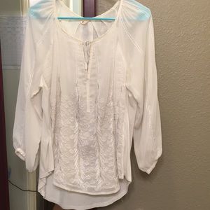 Anthropologie white flowy shirt size M